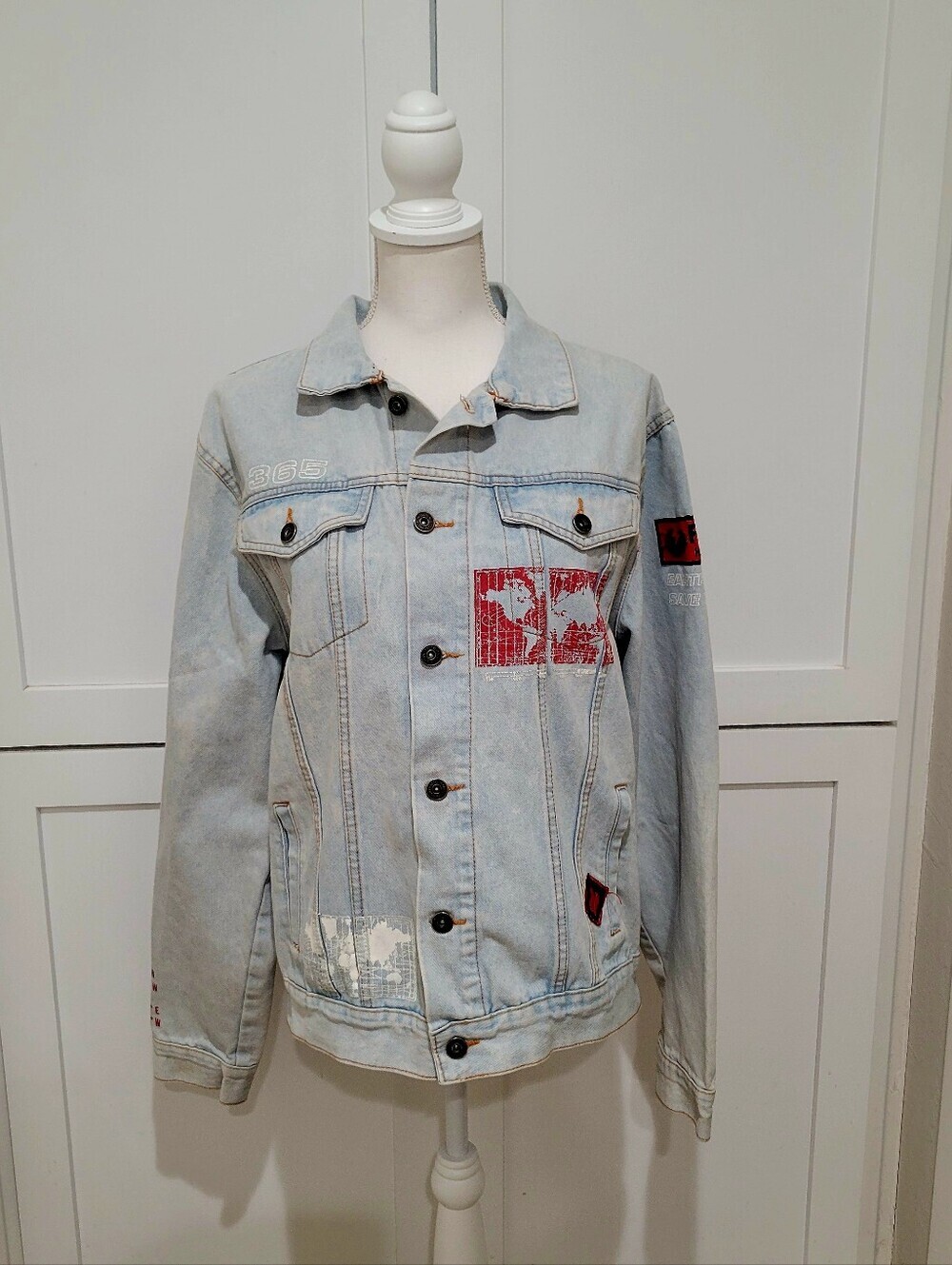 Brooklyn Cloth Blue Denim Jacket w/Red Patch Embellishments | Size Large